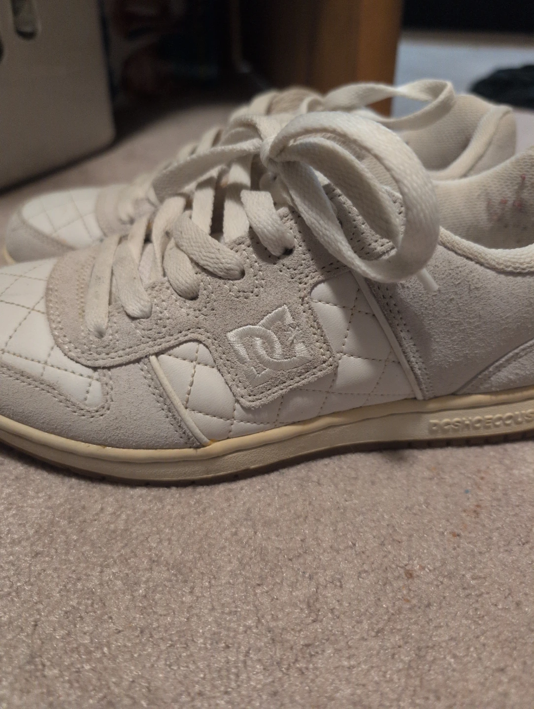 DC Shoes White Sneakers Size 7 🥕 - photo 2