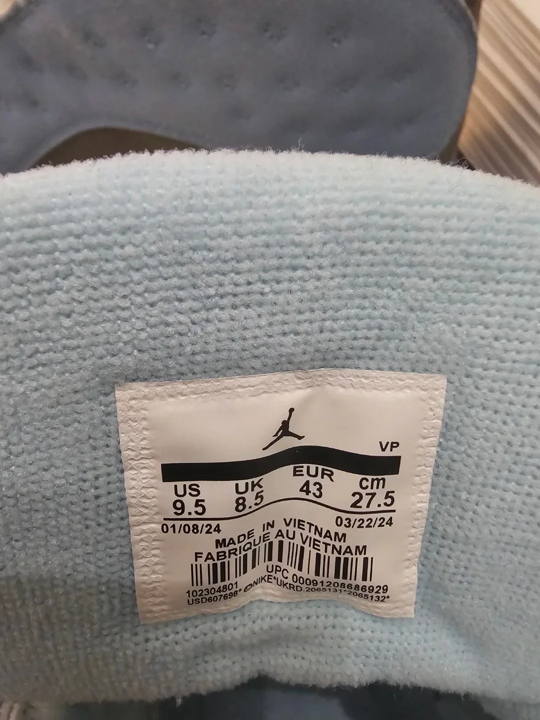 Air Jordan 13 Retro Powder Blue Size 9.5 image indicator(4)