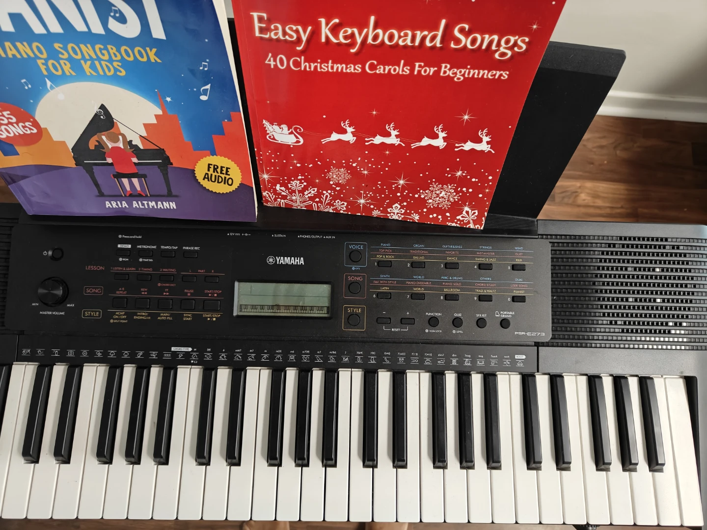Yamaha PSR-E273 Keyboard - photo 2