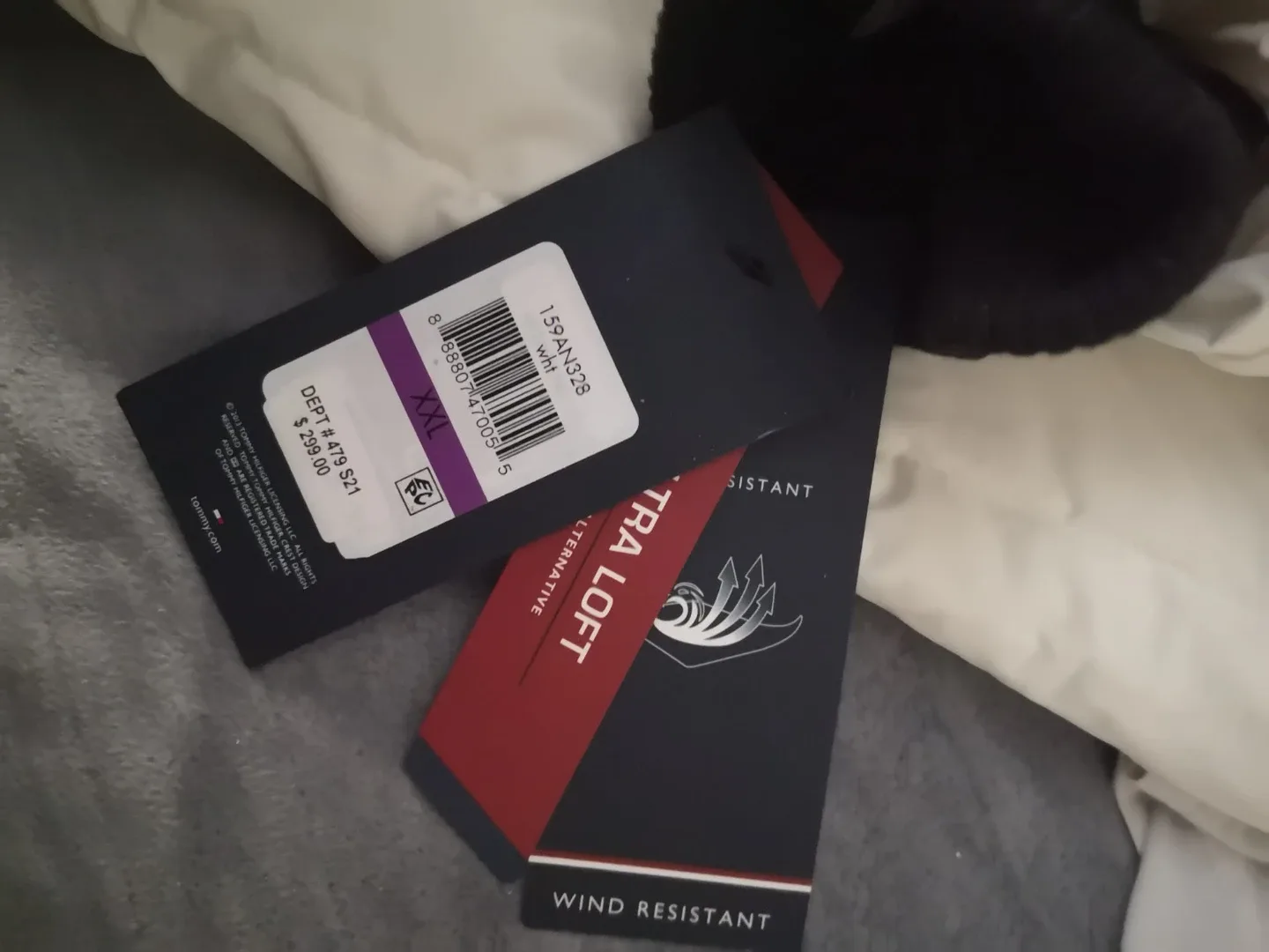 Tommy Hilfiger XXL White Puffer Coat image indicator(5)