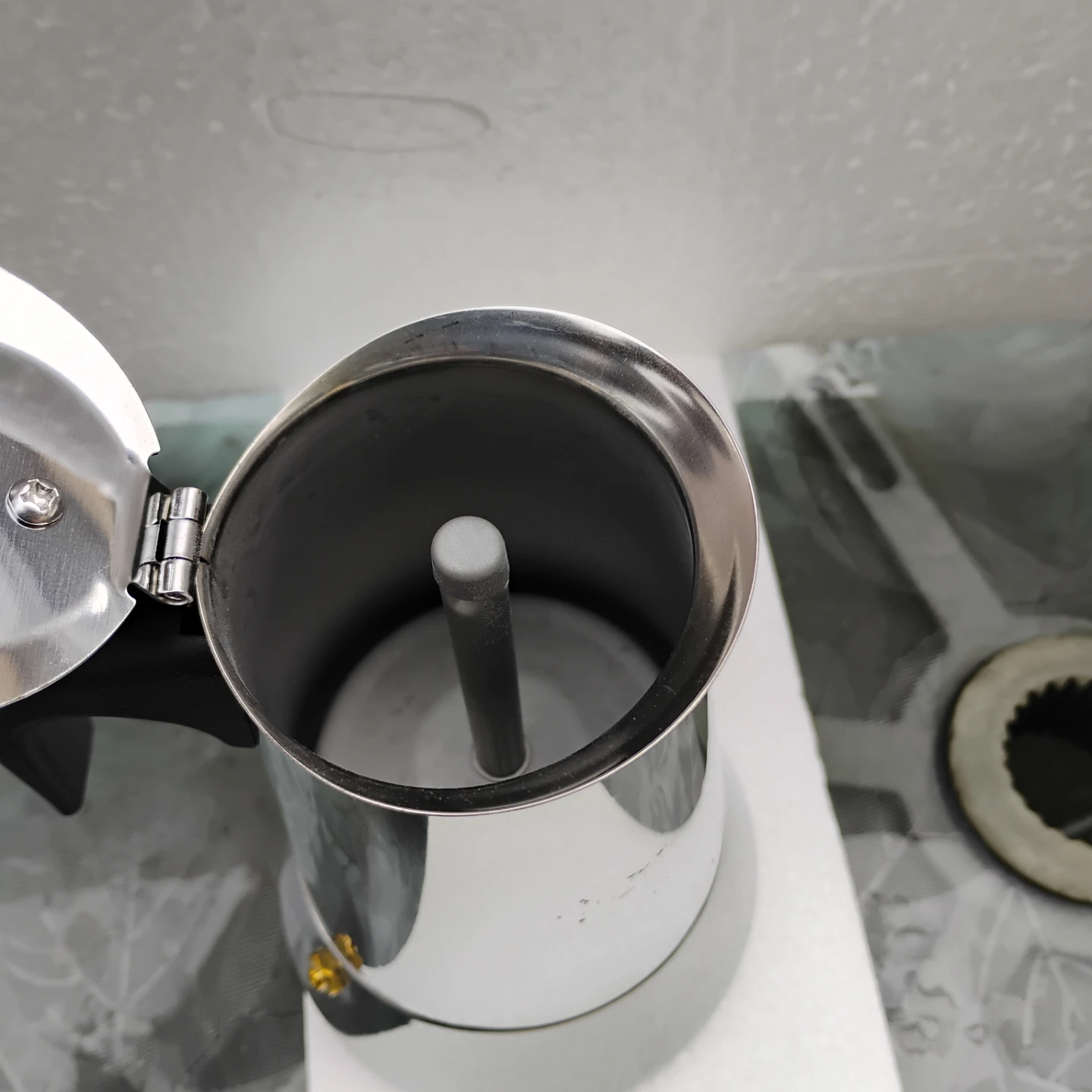 Stainless steel stove top espresso maker - 6 cup - photo 2