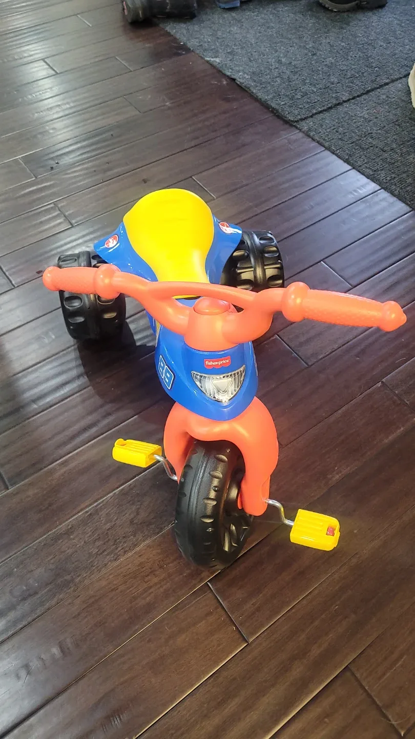 Fisher-Price Hot Wheels Tough Trike