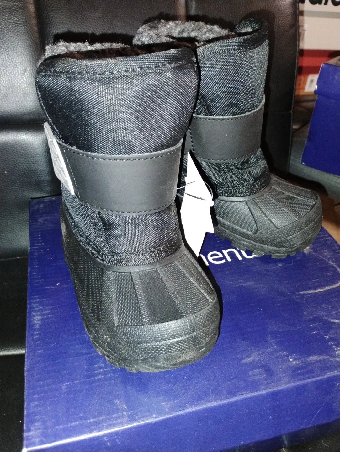 Elements toddlers' Black Winter Boots - Size 6 (New) image indicator(3)