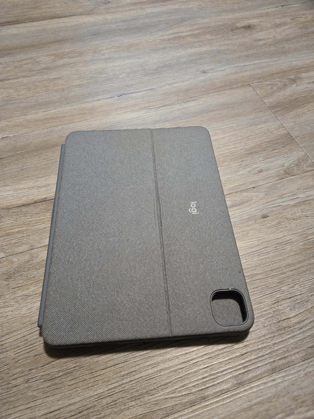 Logitech iPad Pro 11inch Keyboard Folio Case 3,4 rd Gen - photo 3