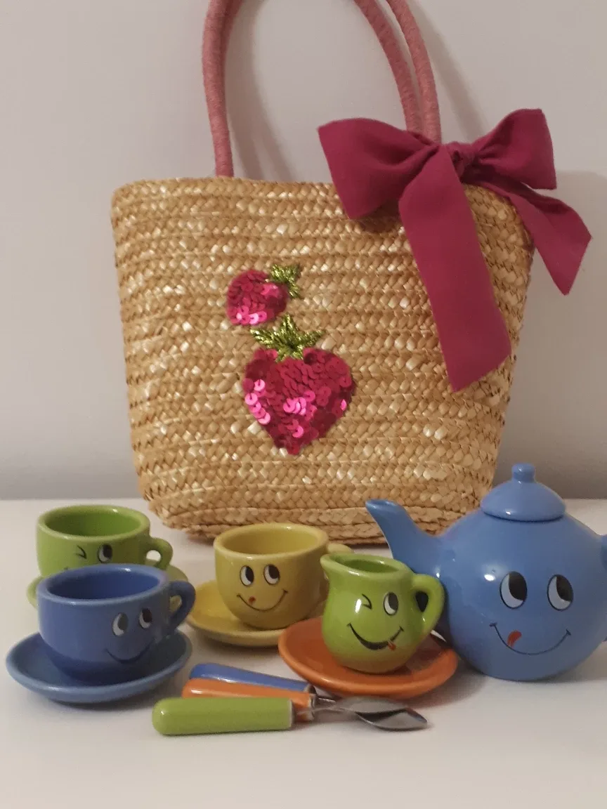 Tiny Straw Bag with Tea  Play Set