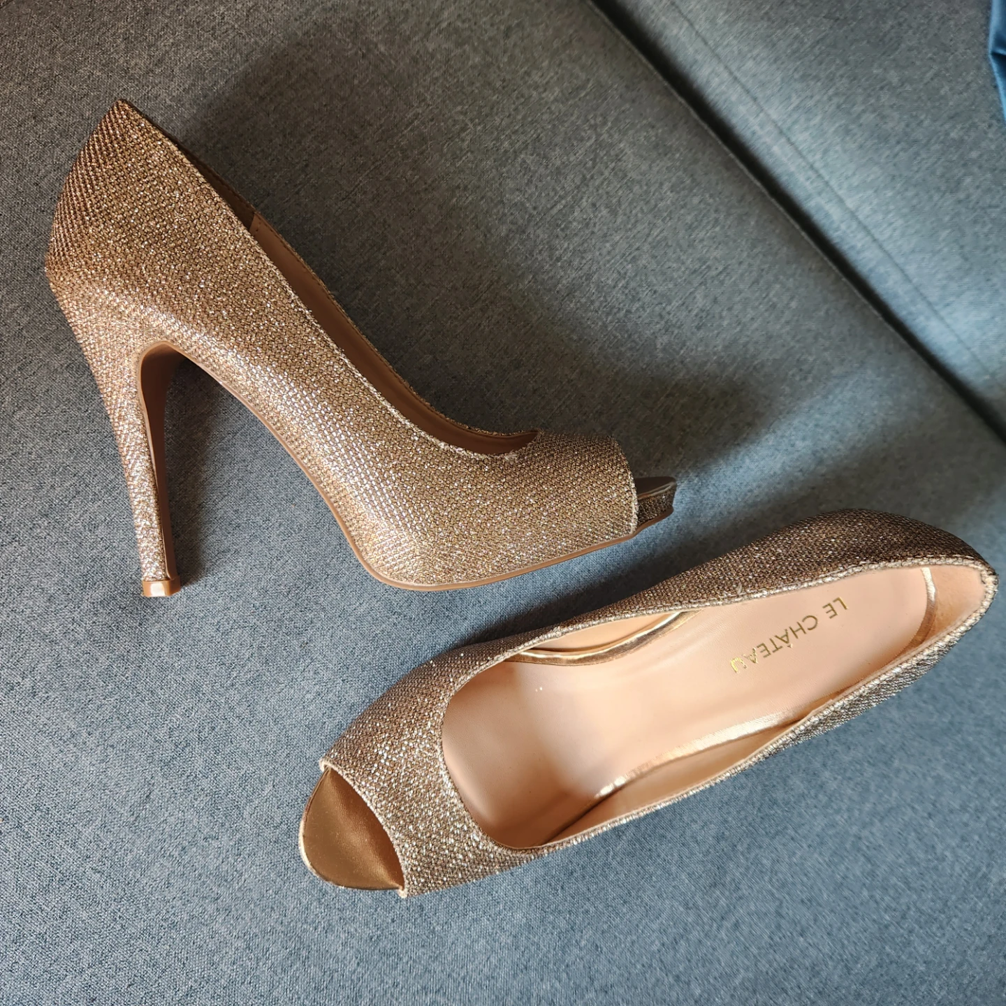 Le Chateau Gold Heels - Size 9