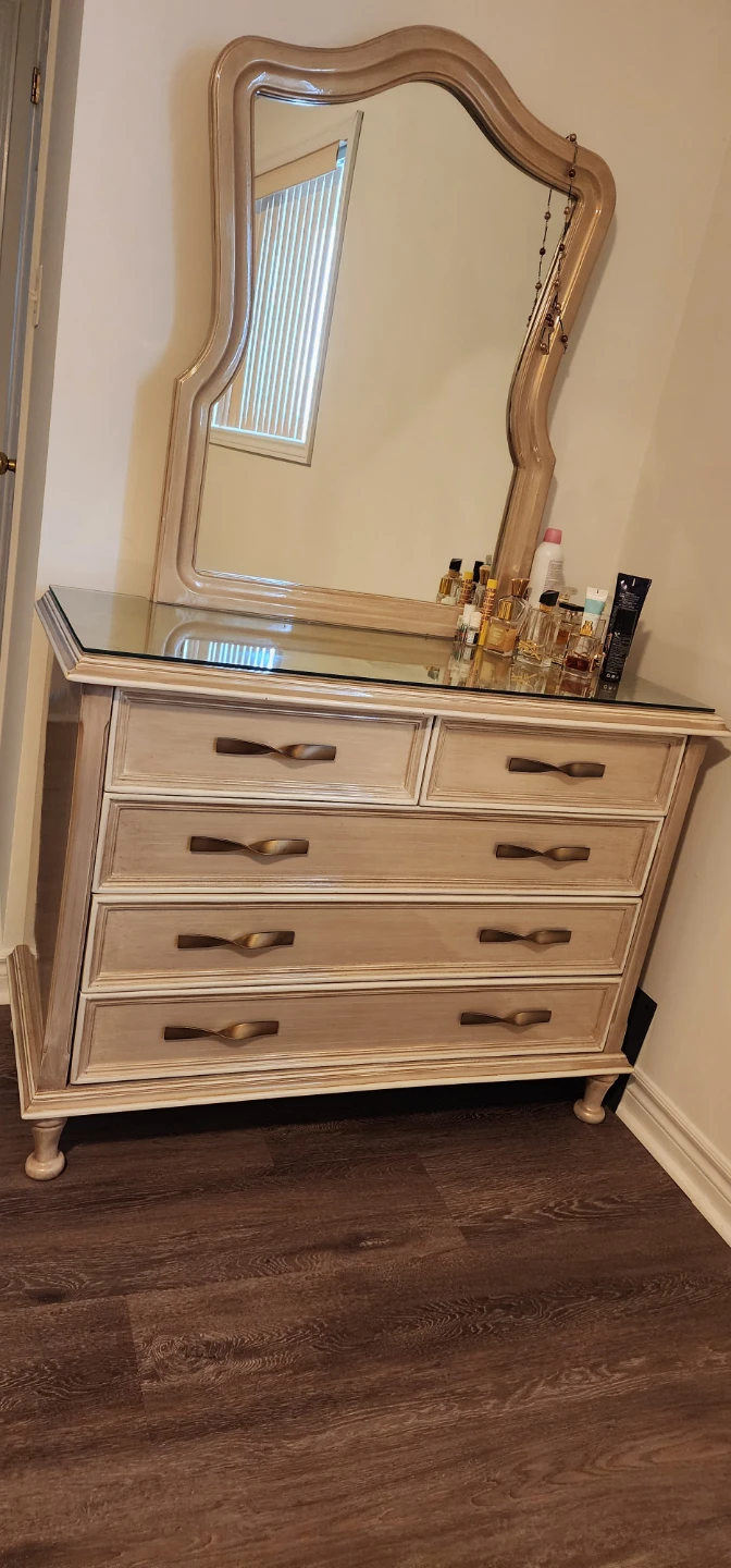 Bedroom Set - Bed Frame, Nightstands, Dresser - photo 2