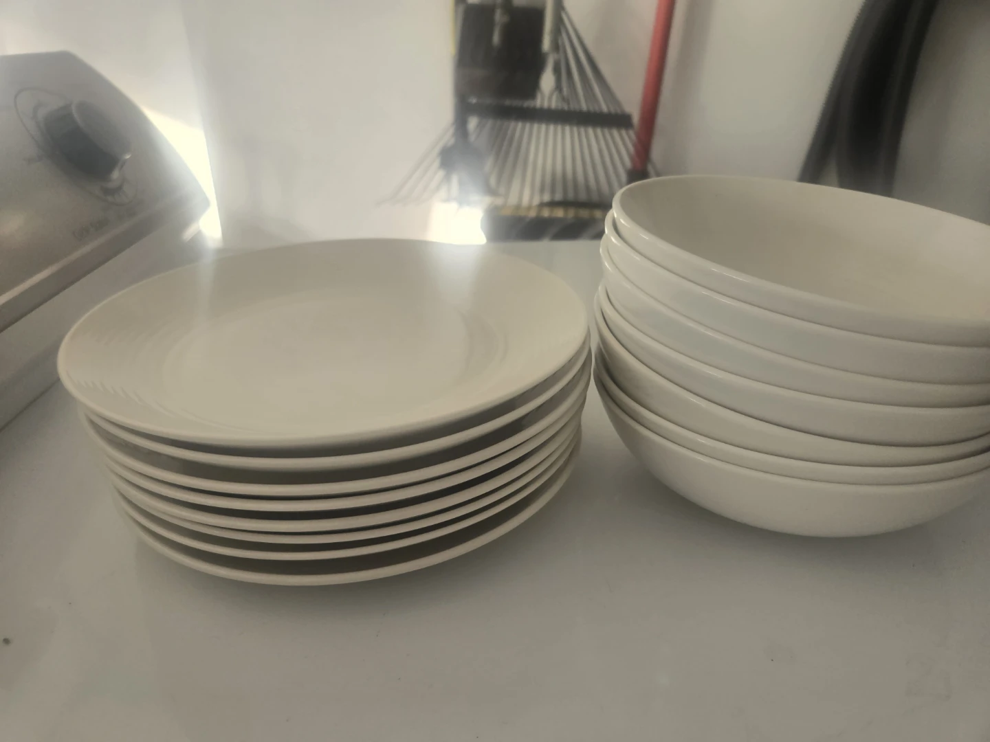 ROYAL DOULTON White Plates and Bowls Set - photo 2