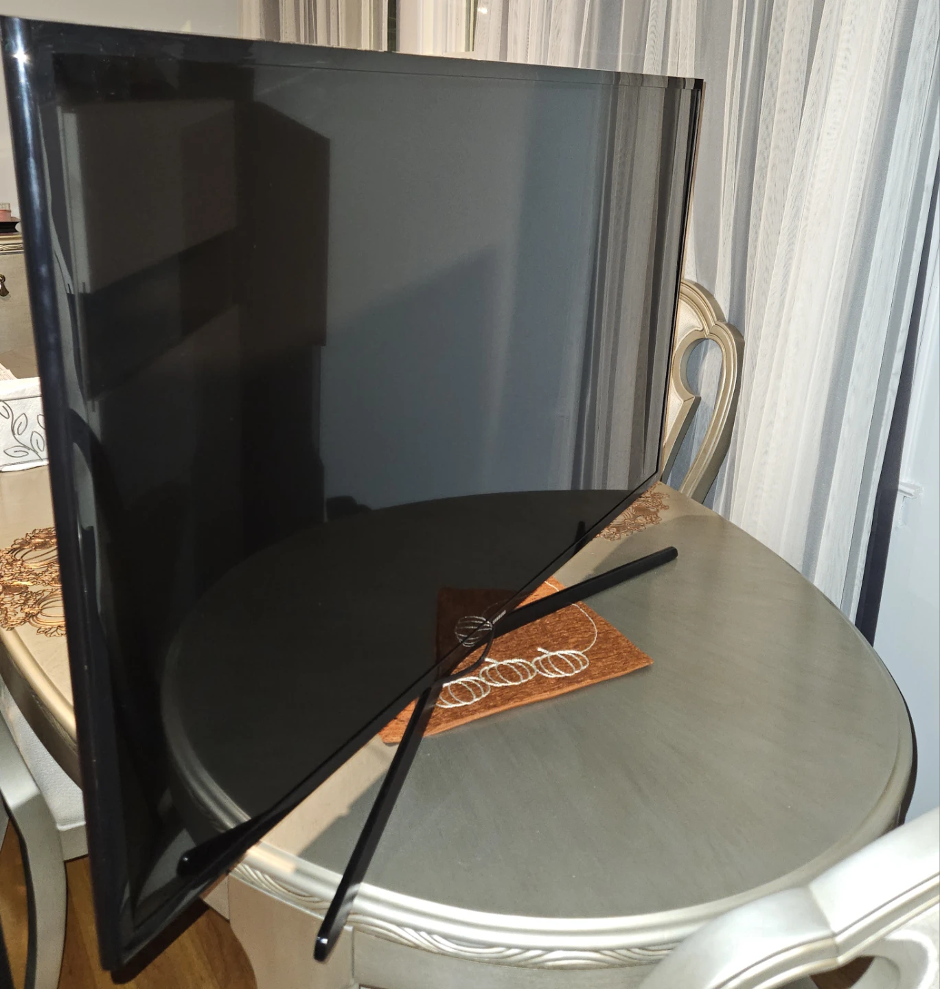Samsung UN48J5200 50 inch TV