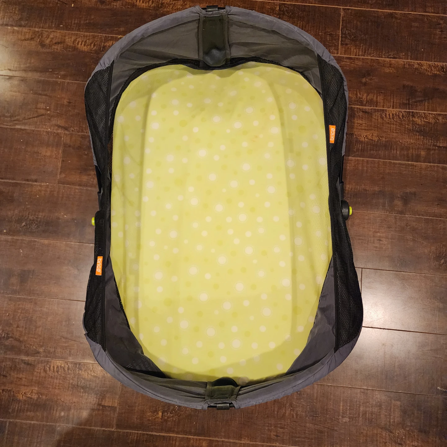 brica Fold N' Go Travel Bassinet - photo 2