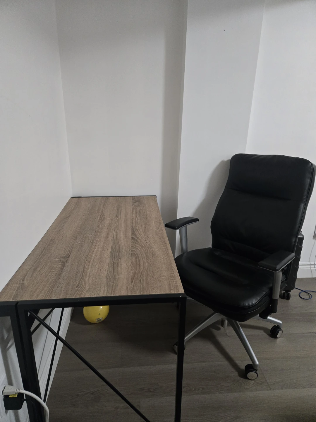 Ikea Desk and Office Chair Set - photo 2