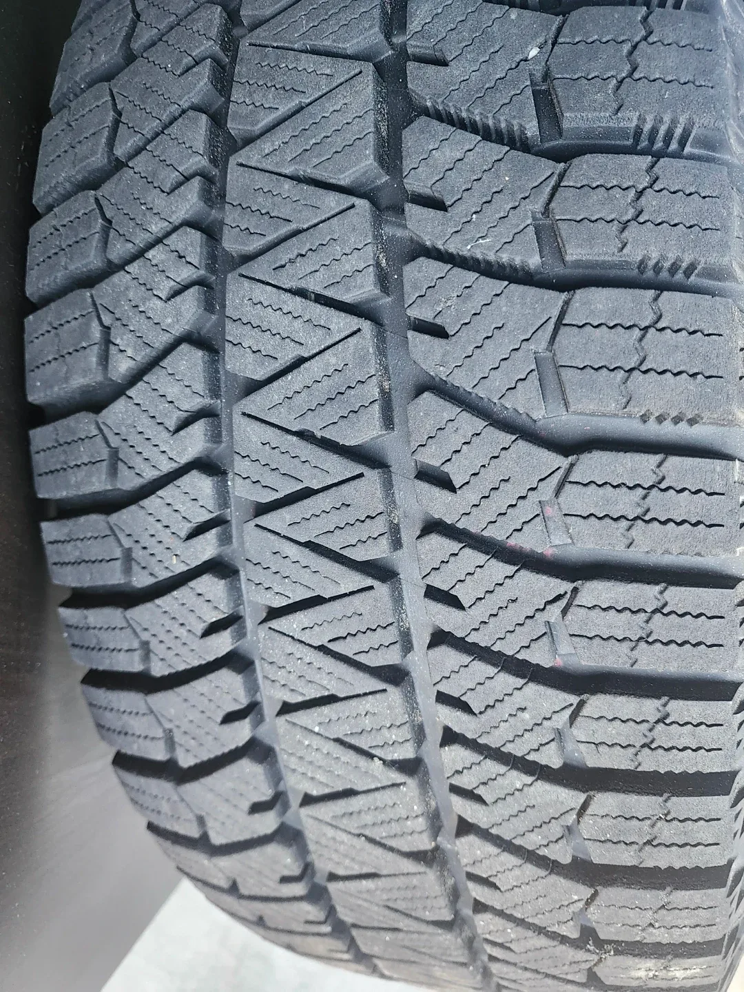 Acura TSX Rims & Bridgestone Blizzak winter tires 225/50 R17 image indicator(3)