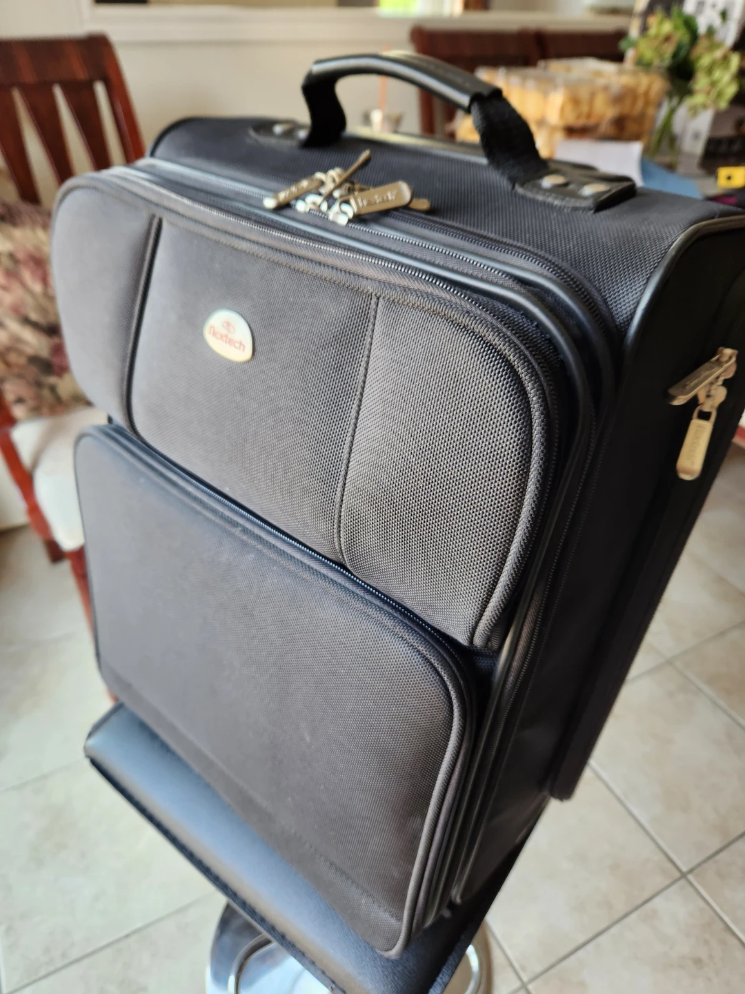 Nextech business/ Professional Traveling Carry Bag - photo 4