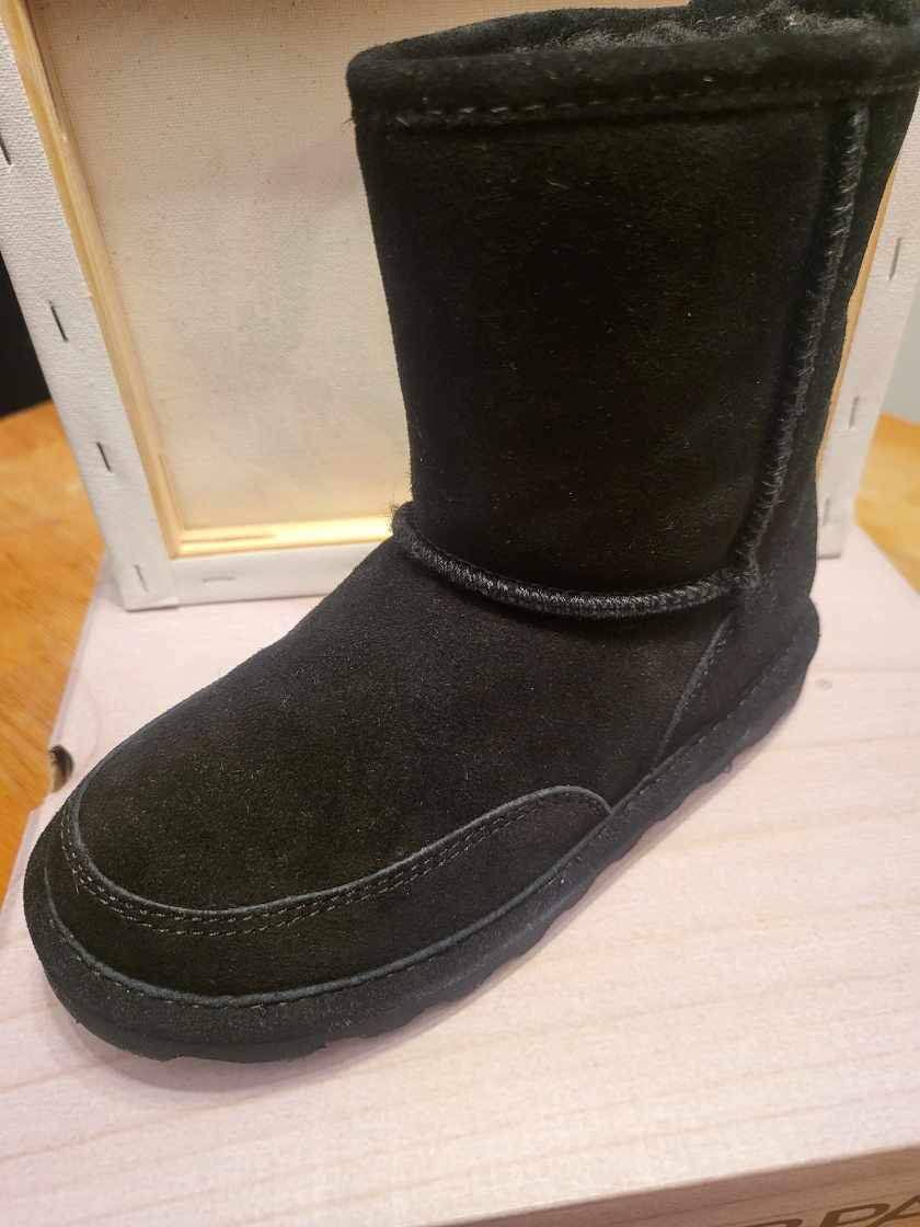 Bearpaw Brady Youth Black II 011 - Size 1 Youth