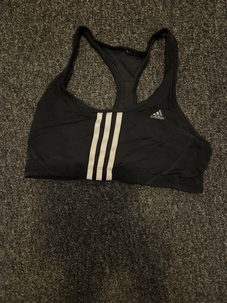 Adidas Clothing Bundle: Hoodie, Sports Bra, Pants - photo 3