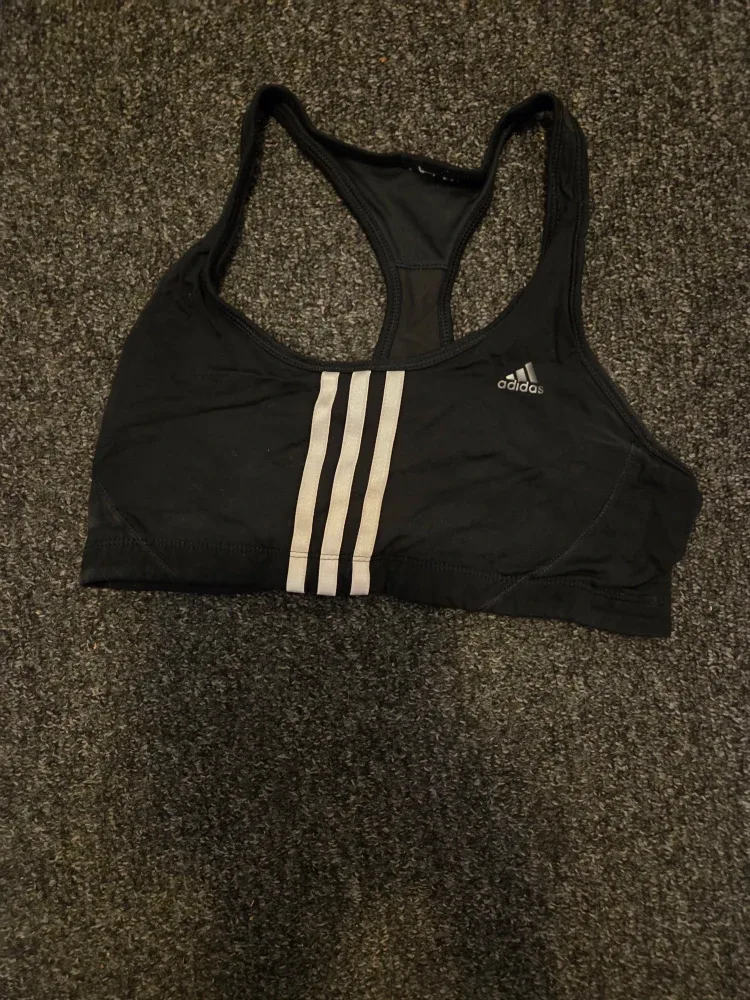 Adidas Clothing Bundle: Hoodie, Sports Bra, Pants image indicator(3)