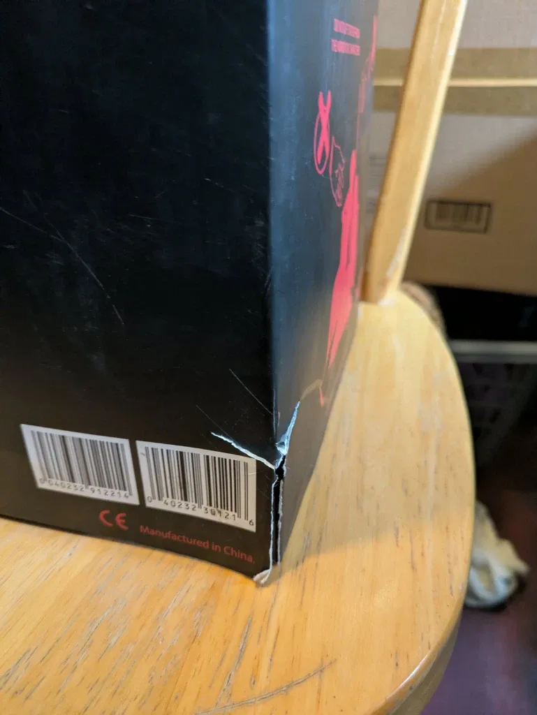 Mirror's Edge Catalyst Faith 14" Statue Collector's Box image indicator(4)