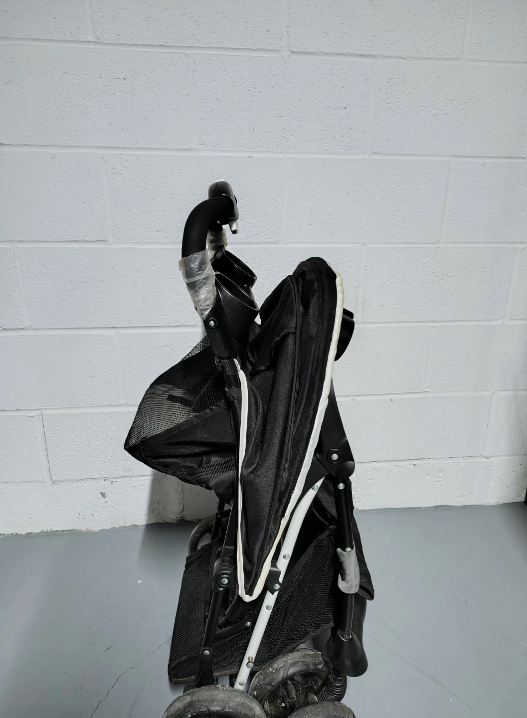 Cosco Stroller - Black - photo 2