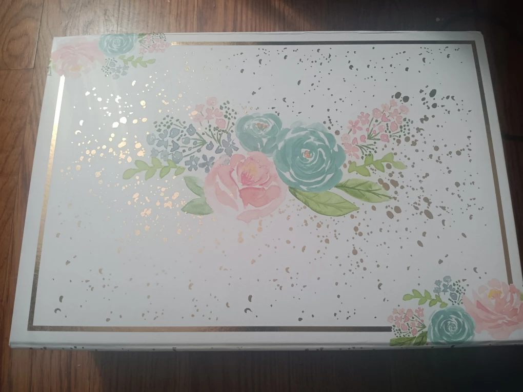 Perfume Sample Box Set - photo 4