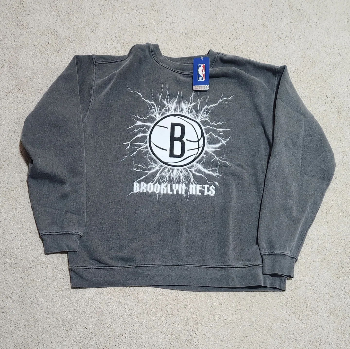 Blue 84 NBA Ofiicially Licensed Sweat Shrit(NEW) XL image indicator(3)