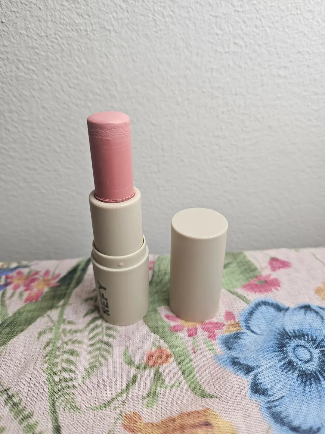 Cosmetics & Free Stuff image indicator(7)