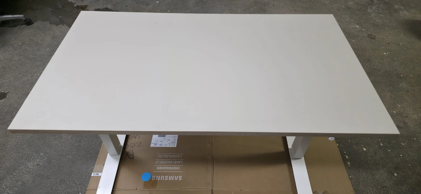 White Adjustable Height Desk - photo 3