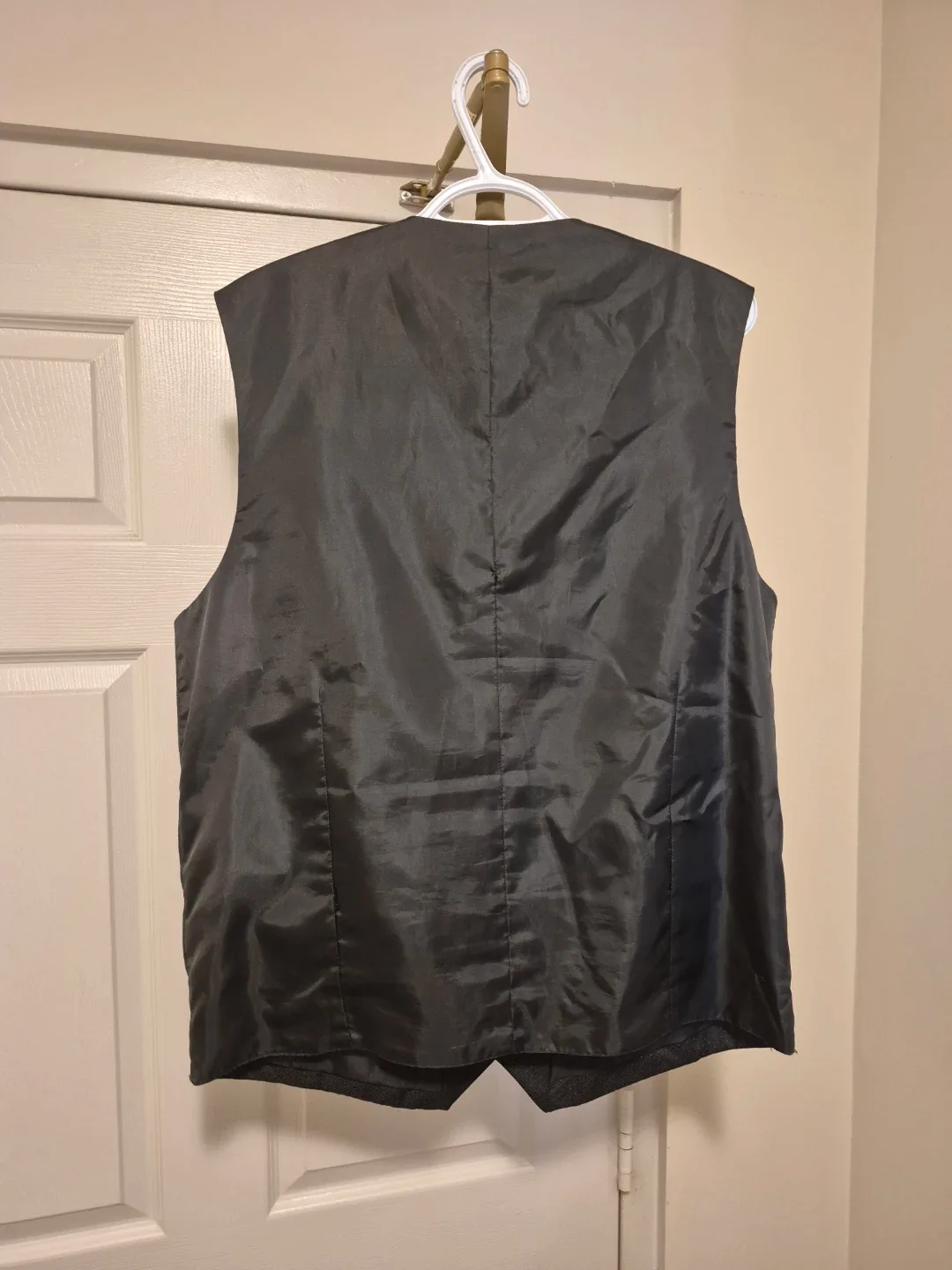 Noir Formalwear Vest - Size L/G #Cleanout image indicator(3)
