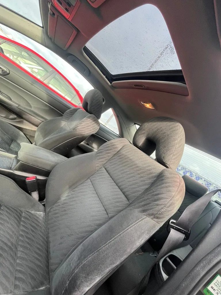 2010 Honda Civic Coupe - Grey 132000 km only image indicator(3)