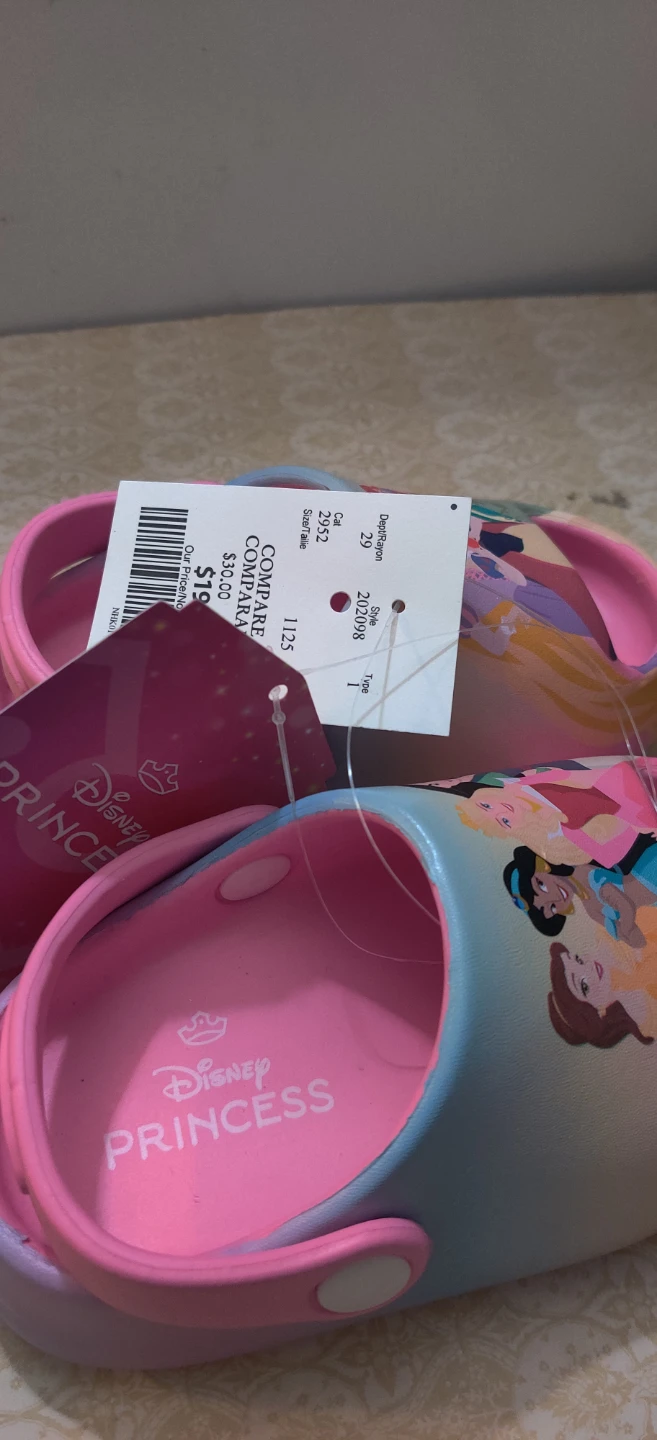 New Disney Princess Sandals Size 6 kids - photo 3