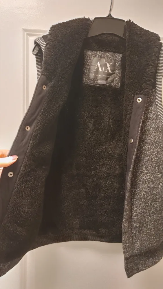 Armani Exchange Vest - Size XS image indicator(8)