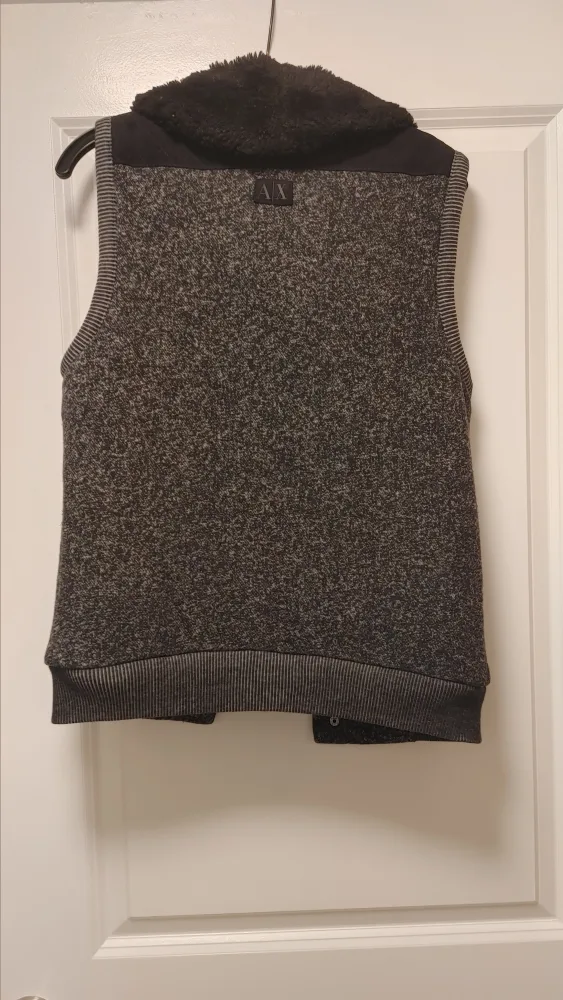 Armani Exchange Vest - Size XS image indicator(9)