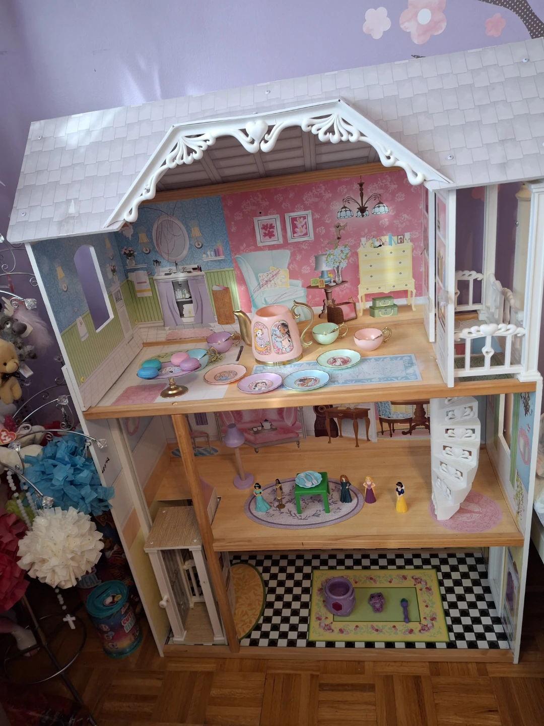 Disney Princess Dollhouse with Accessories
