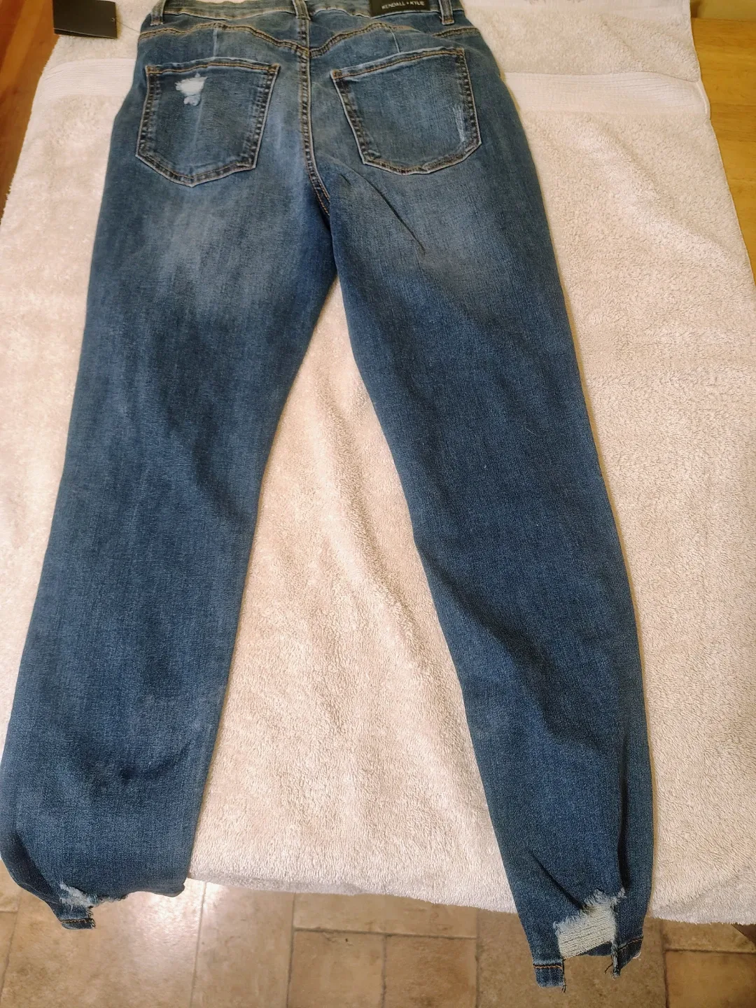 Kendall & Kylie Jeans - Size 7/28 image indicator(2)