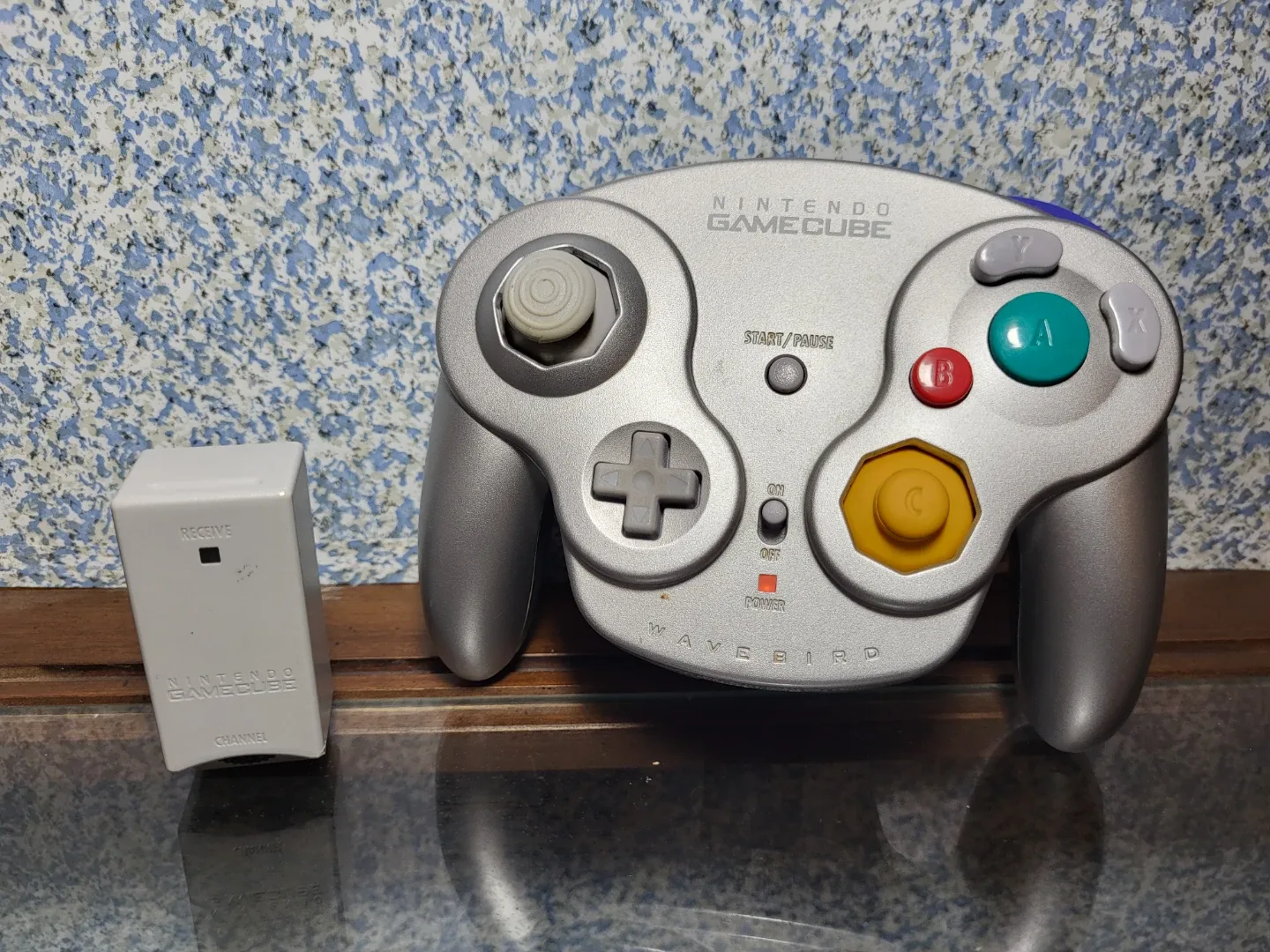 Nintendo WaveBird Wireless GameCube Controller W/ receiver