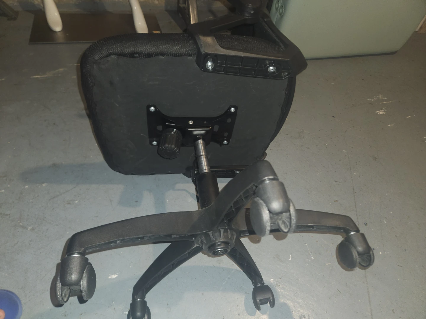 Black Office Chair - photo 3