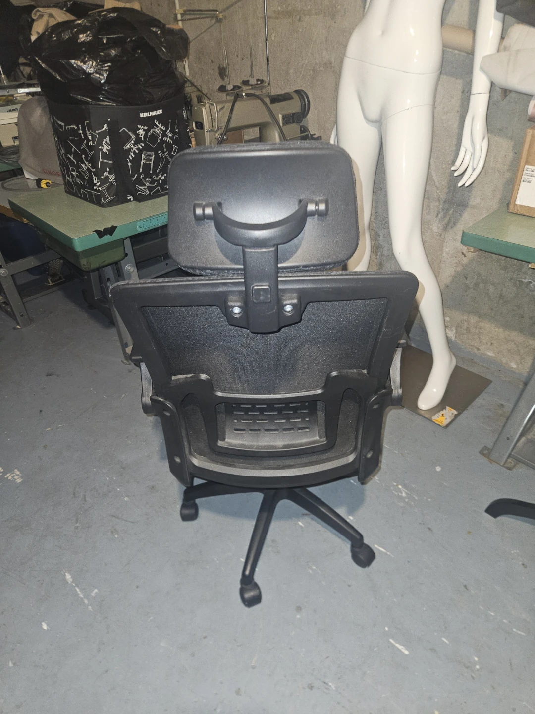 Black Office Chair - photo 5