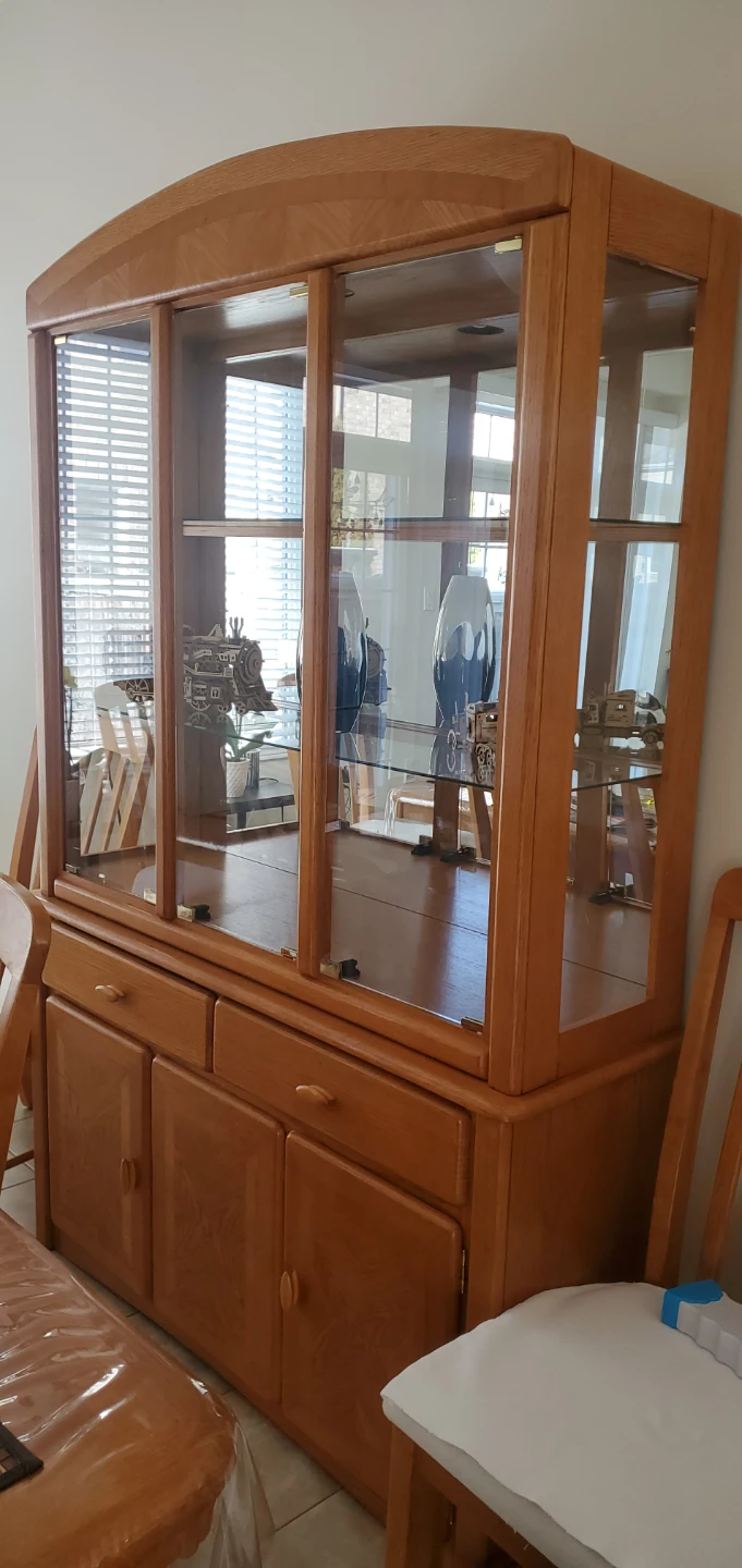 OAK Wooden Dining Table with 8 Chairs & Hutch - photo 3
