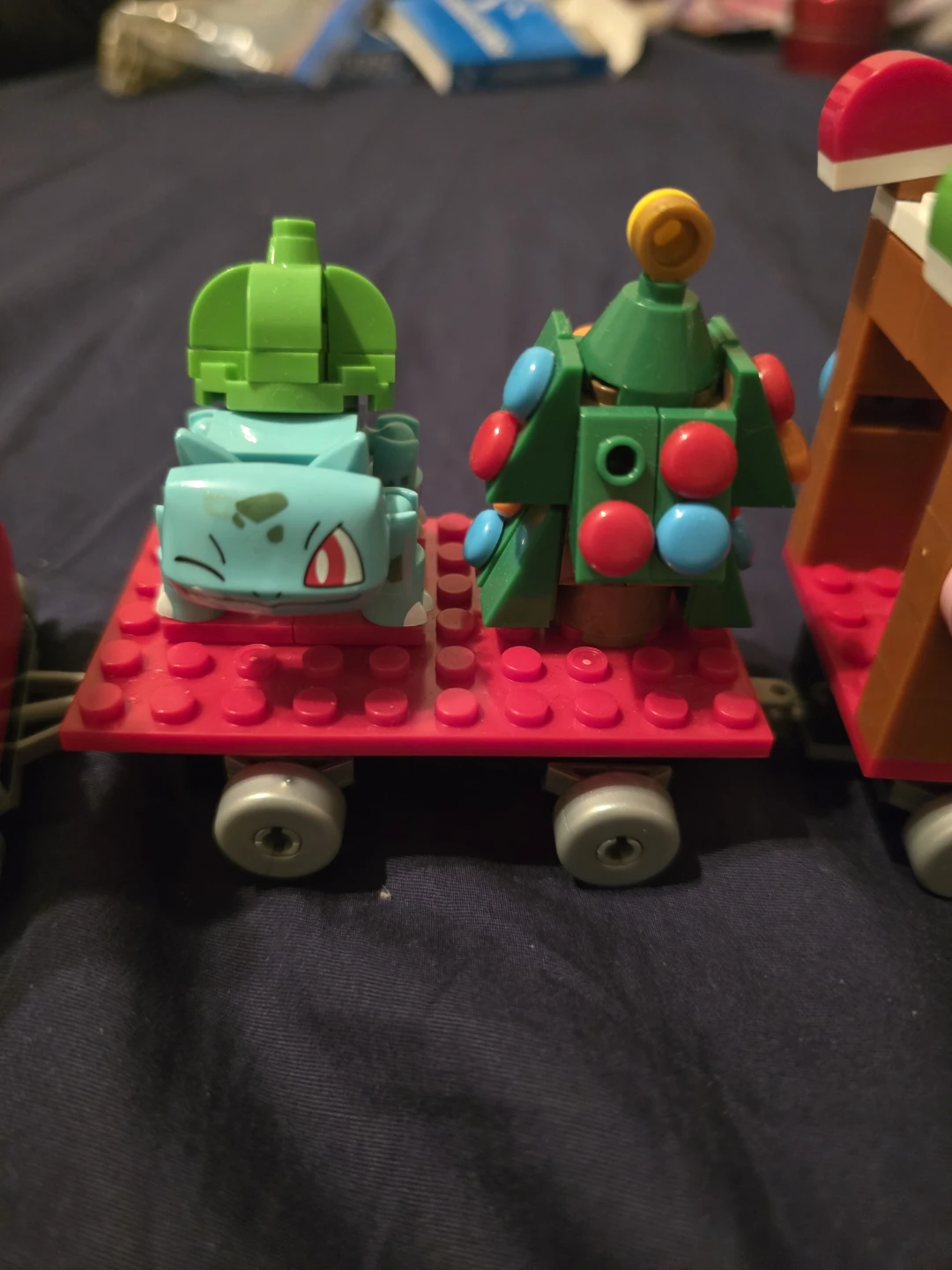 Pokemon Holiday Train Set - photo 2