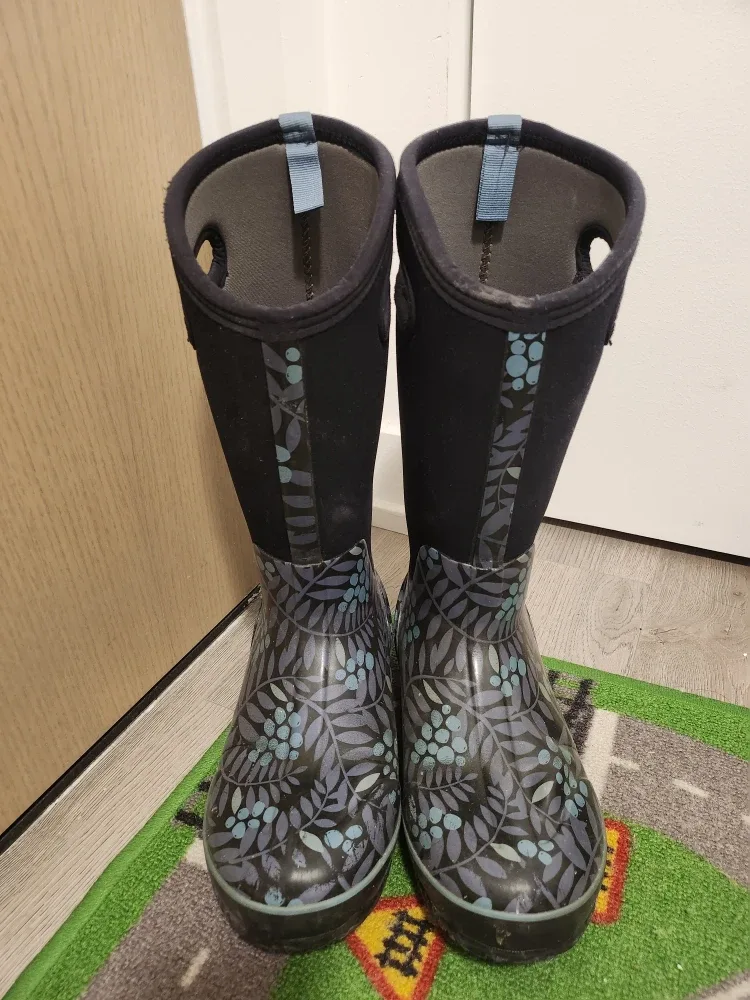 Bogs Winterberry Women's Size 9