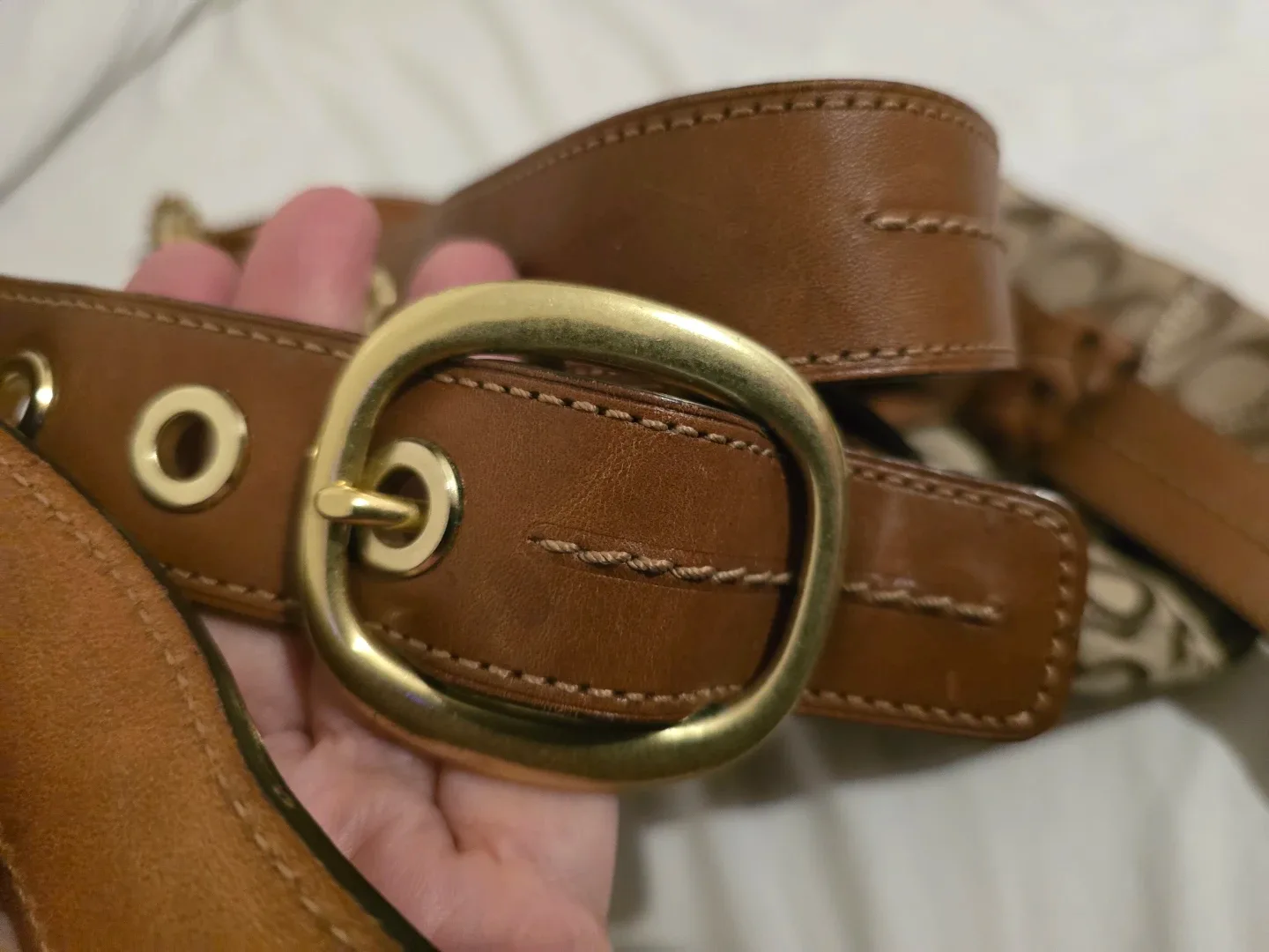 COACH Crossbody Bleecker  Signature Flap Bag image indicator(8)