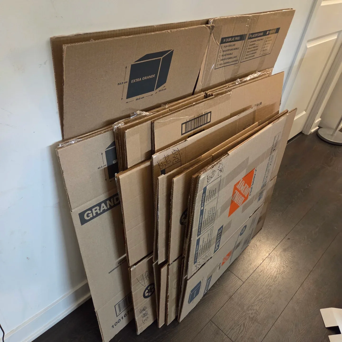 15 Moving Boxes and 4 Moving Bags image indicator(3)