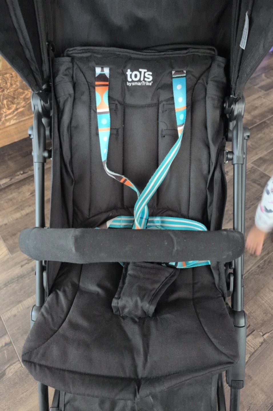 tots by smartrike Black Stroller - photo 3