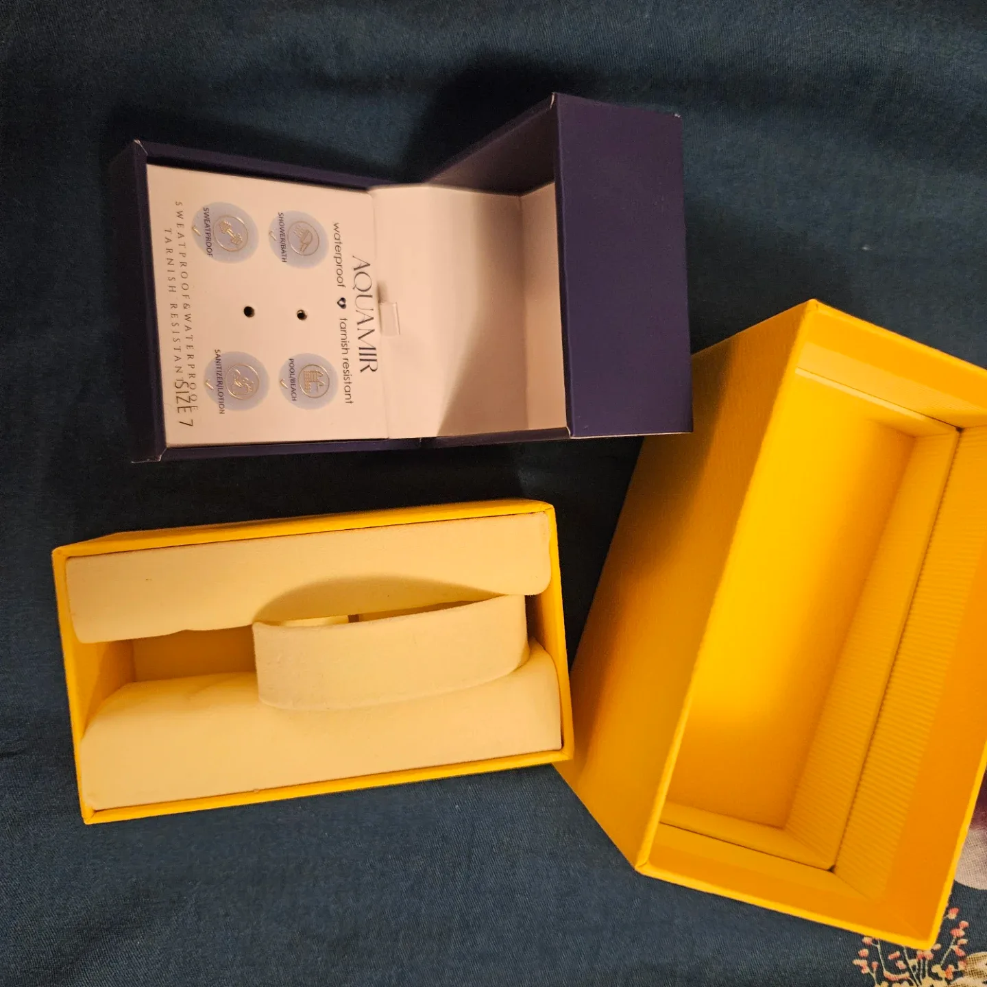 Swarovski Aquamir Waterproof Jewelry Box image indicator(2)