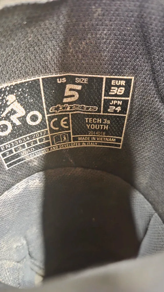 Alpinestars Tech 3s Youth Motocross Boots - Size 5 image indicator(2)