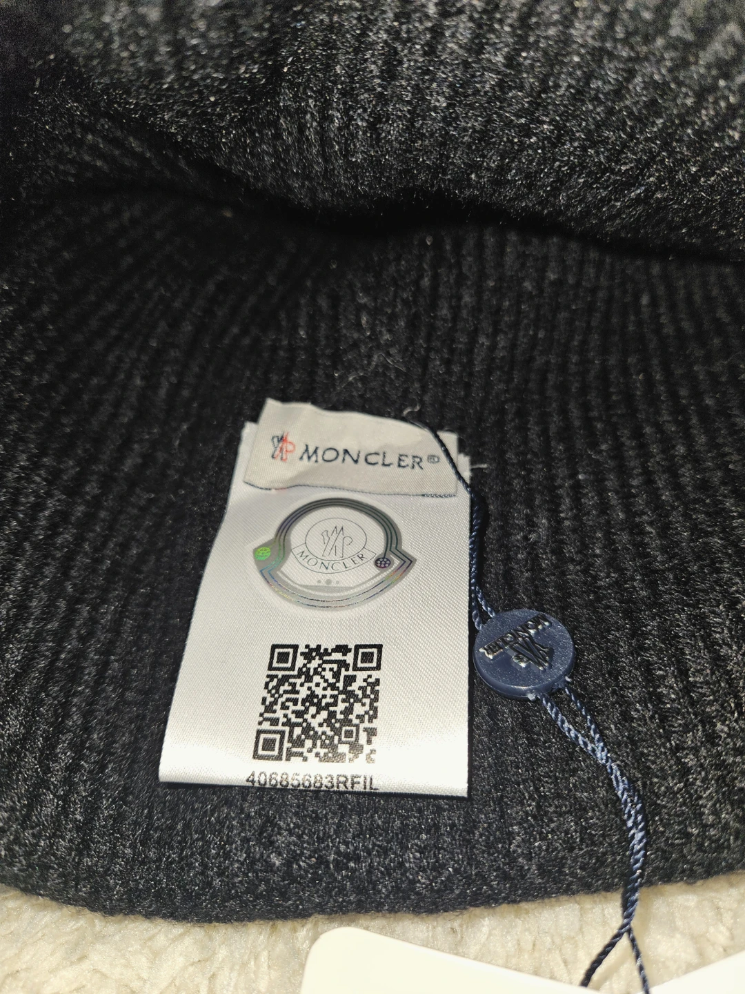 Moncler Black Beanie Hat - New with Tags - photo 2