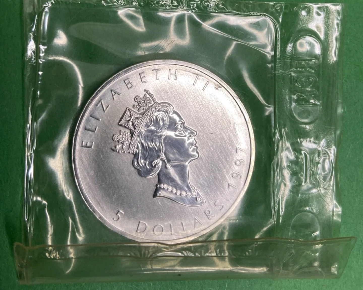 1997 Canadian Silver Maple Leaf $5 Coin - photo 2