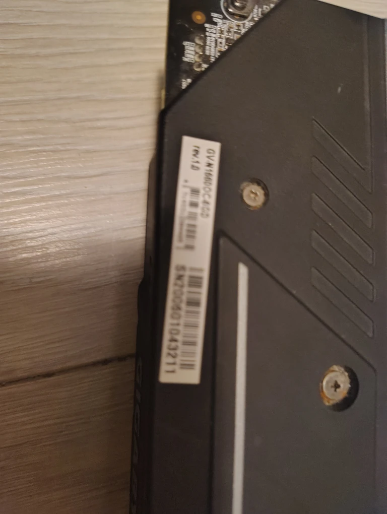 Used for 2 weeks Gigabyte GeForce GTX 1660 OC 6G Graphics Card - photo 2