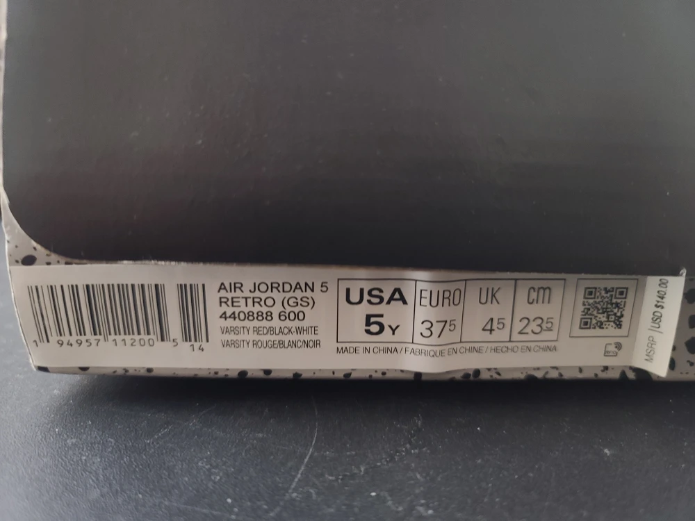 Air Jordan 5 Retro (GS) Varsity Red - Size 5Y and a size 4.5 - photo 3