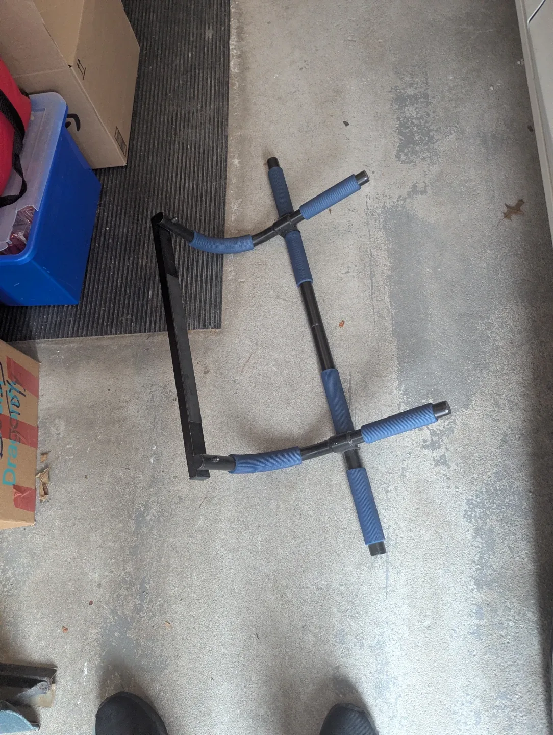 Pull Up Bar with Blue Grips