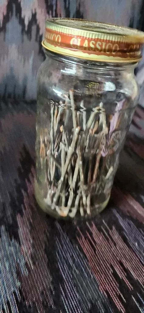 different containers of pining and screws image indicator(5)